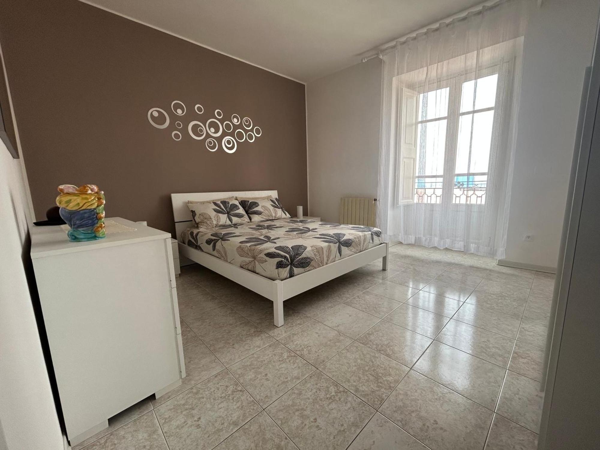 B&Bporta Reale Пати Екстериор снимка