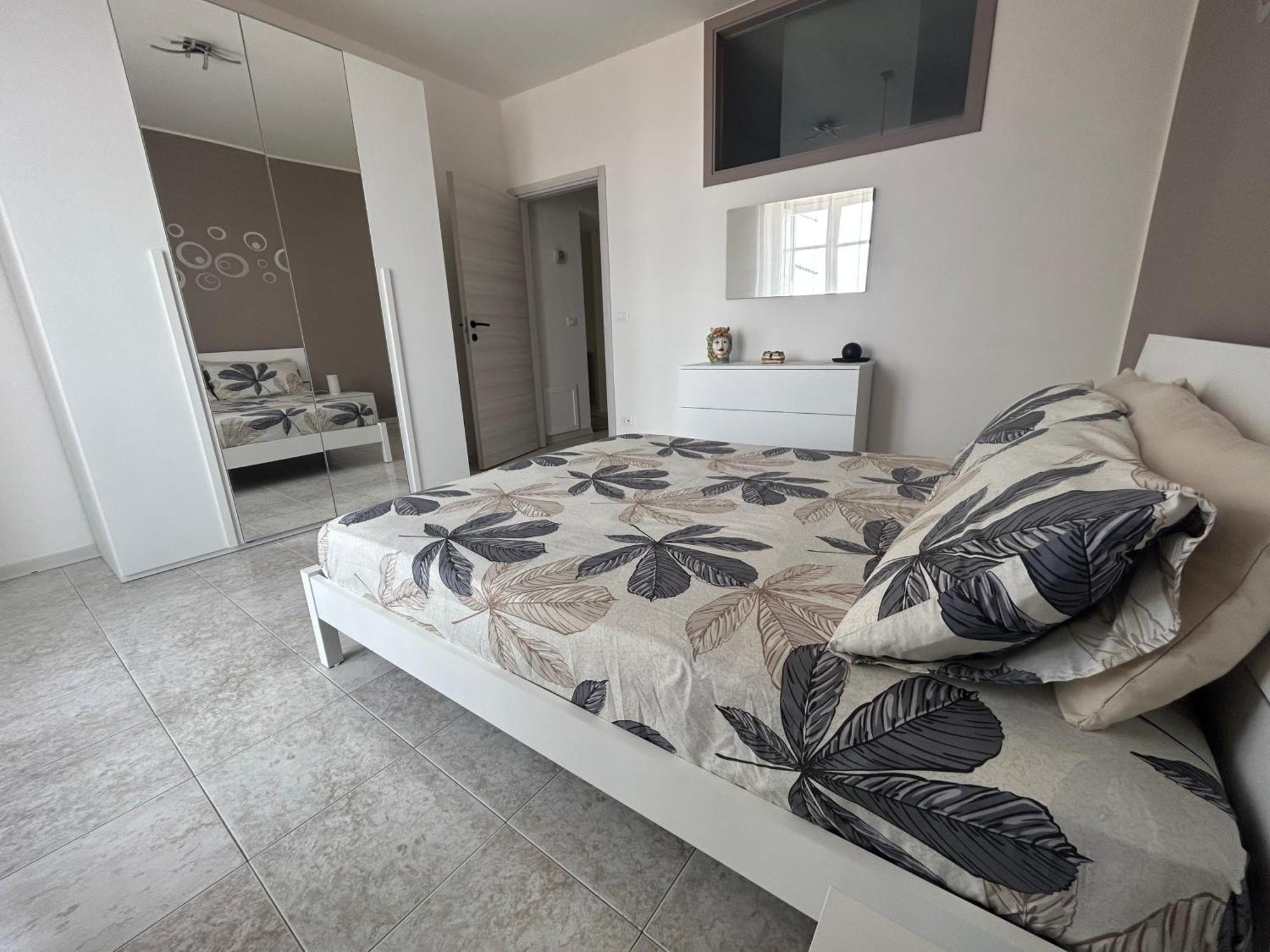 B&Bporta Reale Пати Екстериор снимка